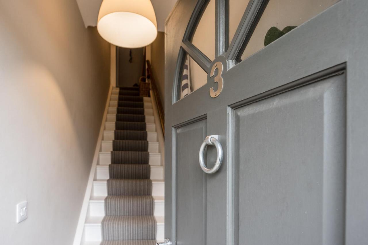 3 St Nicholas Court, Apartment